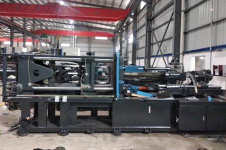 果筐注塑機廠家如何選擇比較好？需重視這些因素！