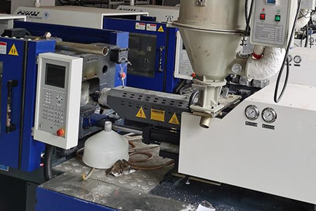 購(gòu)買(mǎi)果筐注塑機(jī)的三要素，你知道嗎？