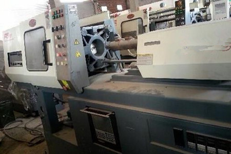 混雙色臥式注塑機(jī)的射出速度和壓力參數(shù)如何調(diào)節(jié)?